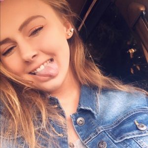 Meet your Posher, Grace